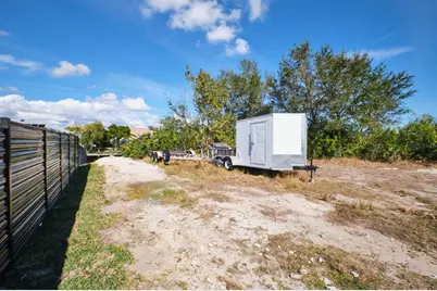 201 SW 40th Street, Cape Coral, FL 33914 - Photo 17