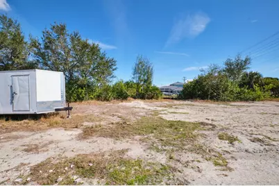 201 SW 40th Street, Cape Coral, FL 33914 - Photo 13