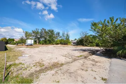 201 SW 40th Street, Cape Coral, FL 33914 - Photo 9
