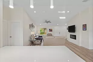 2405 Vancouver Ln, North Port, FL 34286 - Photo 15