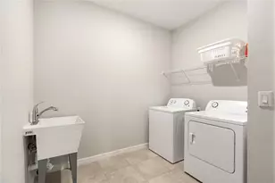 9095 Rally Spring Loop, Wesley Chapel, FL 33545 - Photo 21