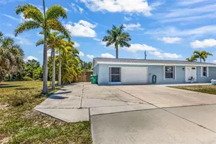 433 Glenridge Ave NW, Port Charlotte, FL 33952 - Photo 23