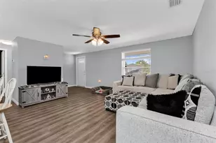 433 Glenridge Ave NW, Port Charlotte, FL 33952 - Photo 7