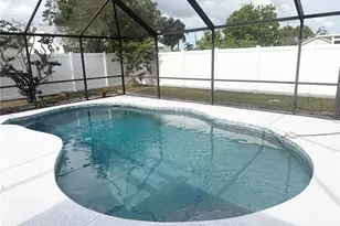 3612 75 Dr E, Sarasota, FL 34243 - Photo 5