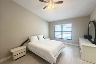 3612 75 Dr E, Sarasota, FL 34243 - Photo 11