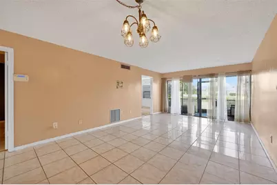 2050 Oleander Boulevard #6-105, Fort Pierce, FL 34950 - Photo 5