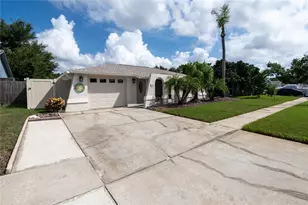 6710 Ranchwood Loop, New Port Richey, FL 34653 - Photo 1