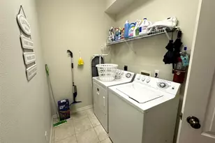 908 Paisley Ct, Venice, FL 34293 - Photo 5