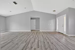 8221 Larrimore Ave, North Port, FL 34291 - Photo 7