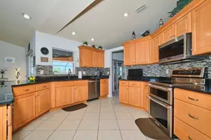 844 NE 6th Ave, Cape Coral, FL 33909 - Photo 19