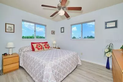 844 NE 6th Avenue, Cape Coral, FL 33909 - Photo 35