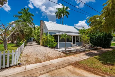 756 W Marion Avenue, Punta Gorda, FL 33950 - Photo 1