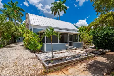756 W Marion Avenue, Punta Gorda, FL 33950 - Photo 5