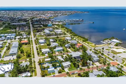 756 W Marion Avenue, Punta Gorda, FL 33950 - Photo 3