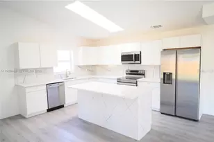 563 Presque Isle Dr, Port Charlotte, FL 33954 - Photo 5