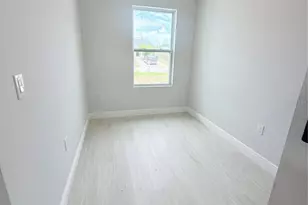 11225 Pendleton Ave, Englewood, FL 34224 - Photo 9