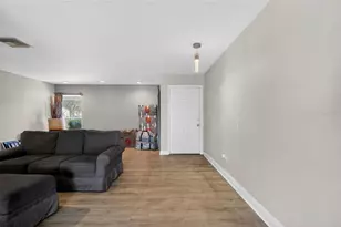 2738 Fireside Ct, Orlando, FL 32839 - Photo 5