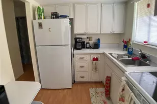 2021 Canal Dr, Bradenton, FL 34207 - Photo 5