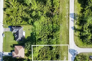 732 Columbus Blvd S, Lehigh Acres, FL 33974 - Photo 1