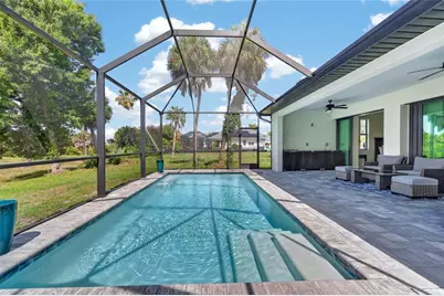 592 Rotonda Circle, Rotonda West, FL 33947 - Photo 3