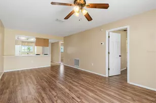 12538 SW Kingsway Cir, Lake Suzy, FL 34269 - Photo 7