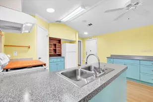 8320 Riverside Dr, Punta Gorda, FL 33982 - Photo 11
