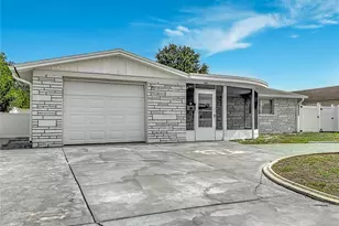 3441 Eisenhower Dr, Holiday, FL 34691 - Photo 7