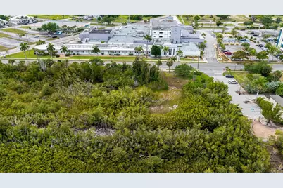 806 E Marion Avenue, Punta Gorda, FL 33950 - Photo 3