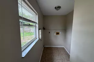 855 Jamaica Rd, Venice, FL 34293 - Photo 13