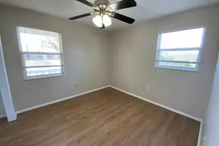 855 Jamaica Rd, Venice, FL 34293 - Photo 9