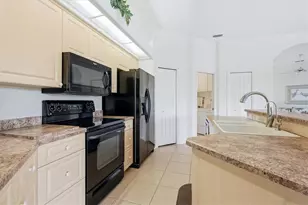 3175 Village Ln, Port Charlotte, FL 33953 - Photo 15