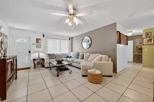 2832 SE Gantry Ct, Port Saint Lucie, FL 34952 - Photo 7