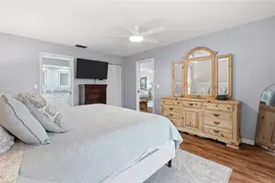 926 Sklar Dr W, Venice, FL 34293 - Photo 9