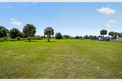 2760 39th Avenue NE, Naples, FL 34120 - Photo 29