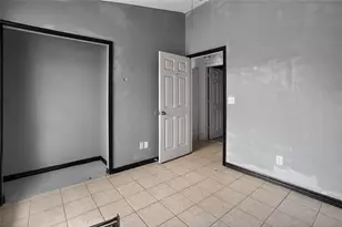 2760 39th Ave NE, Naples, FL 34120 - Photo 9