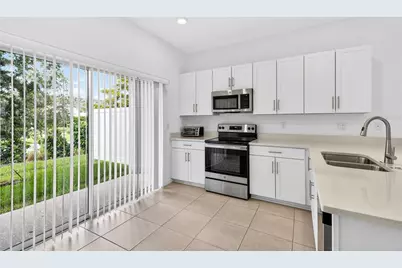 8861 Daybreak Street, Sarasota, FL 34241 - Photo 11