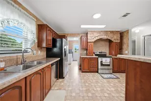 11354 SE South Hog Bay Ave, Arcadia, FL 34266 - Photo 13