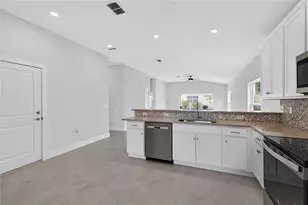 573 Rose Apple Cir, Port Charlotte, FL 33954 - Photo 13