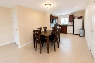 2702 Hidden Lake Dr S, Sarasota, FL 34237 - Photo 3