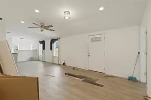 5205 E 11th St, Panama City, FL 32404 - Photo 13