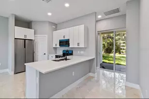 20462 Kenilworth Blvd, Port Charlotte, FL 33954 - Photo 3