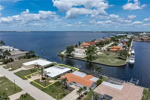2211 Palm Tree Dr, Punta Gorda, FL 33950 - Photo 1