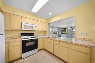 115 Bedford Dr NE, Port Charlotte, FL 33952 - Photo 9