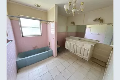 4103 Brazilnut Avenue, Sarasota, FL 34234 - Photo 5