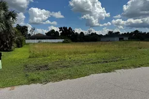 139 Sesame Rd W, Rotonda West, FL 33947 - Photo 1