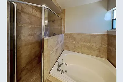11701 Lynmoor Drive, Riverview, FL 33579 - Photo 9