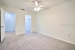 11713 Raintree Dr, Tampa, FL 33617 - Photo 13