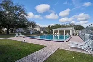 11713 Raintree Dr, Tampa, FL 33617 - Photo 19