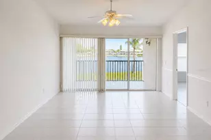 11644 SW Egret Cir, Lake Suzy, FL 34269 - Photo 7