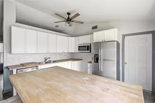 622 Burning Tree Ln, Punta Gorda, FL 33982 - Photo 9